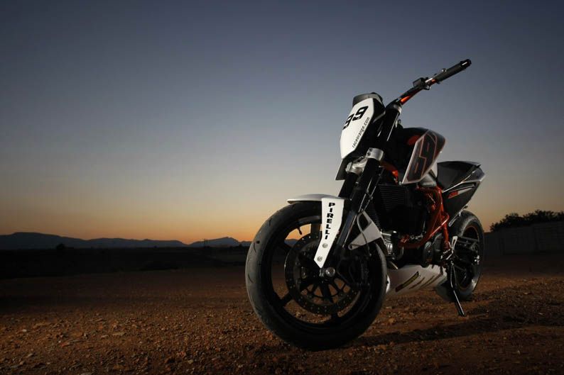 KTM 690 Duke Track