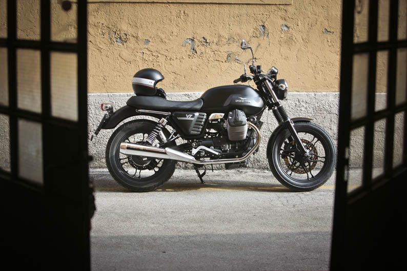 Moto Guzzi V7 Stone 2012