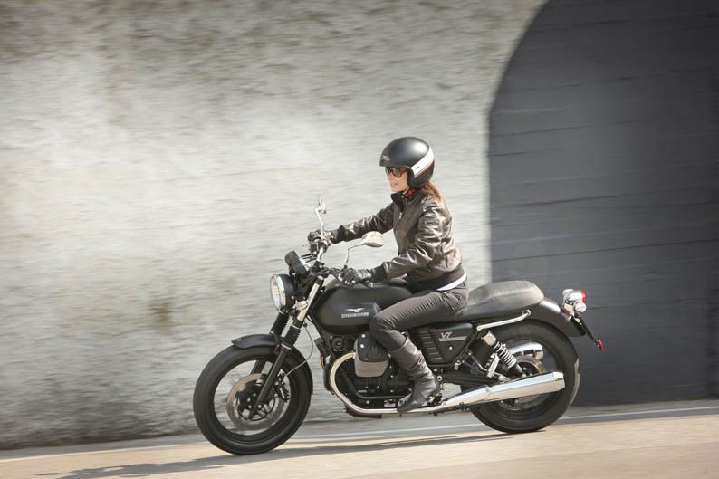 Moto Guzzi V7 Stone 2012