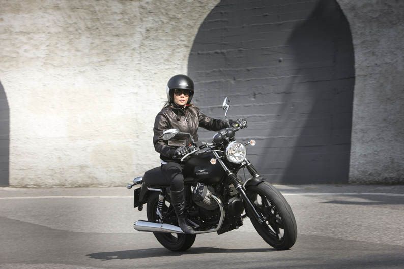 Moto Guzzi V7 Stone 2012