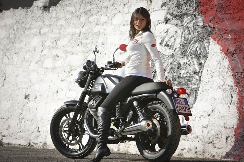 Moto Guzzi V7 Stone 2012