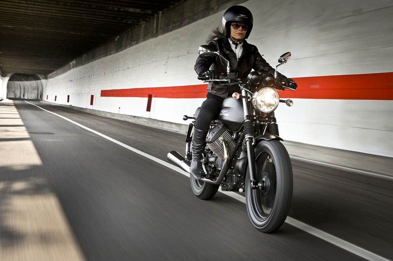 Moto Guzzi V7 Stone 2012