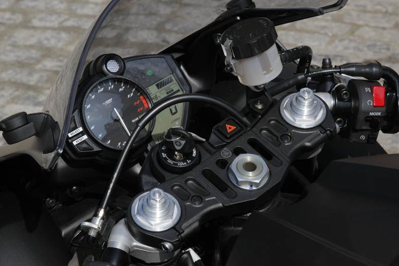 Yamaha YZF-R1 2012