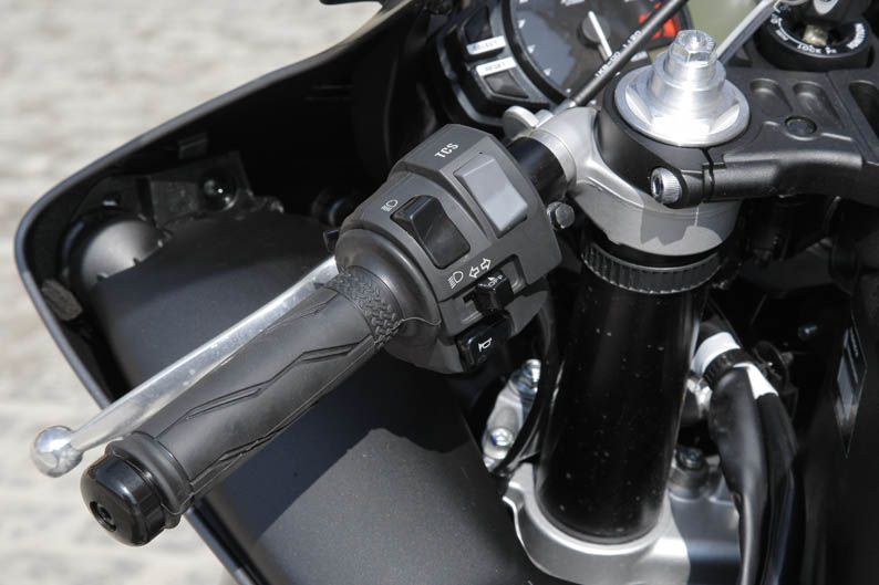 Yamaha YZF-R1 2012