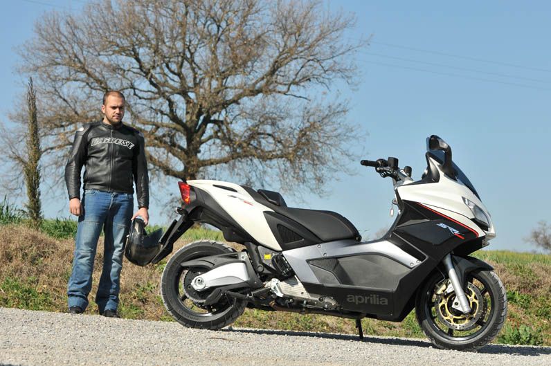 Aprilia SRV 850