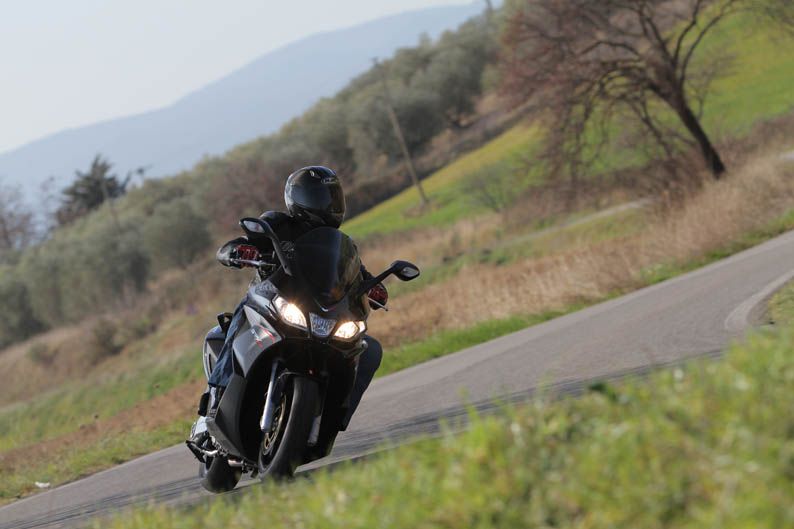 Aprilia SRV 850