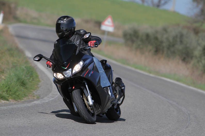 Aprilia SRV 850