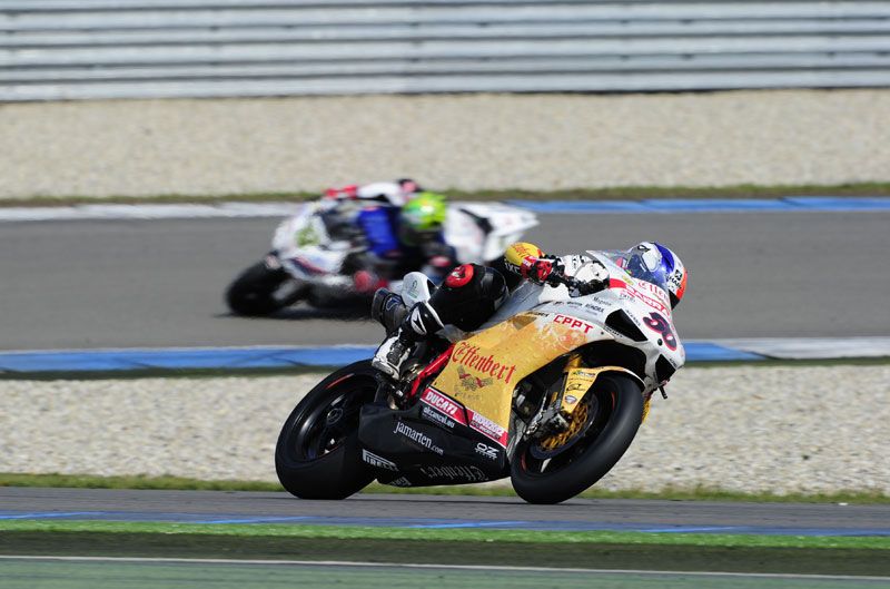 Guintoli. Mundial SBK Assen 2012.
