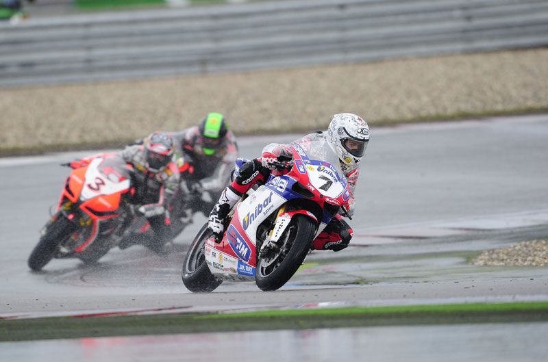 Checa y Biaggi. Mundial SBK Assen 2012.