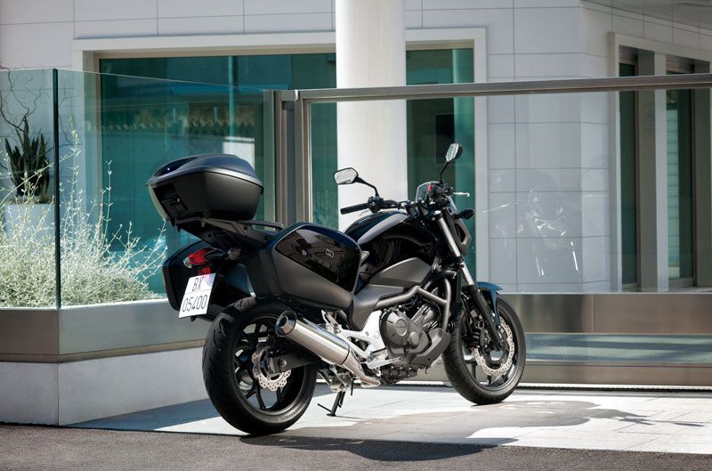 Honda NC700S.