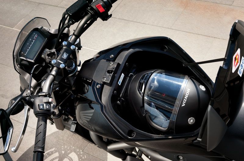 Honda NC700S.