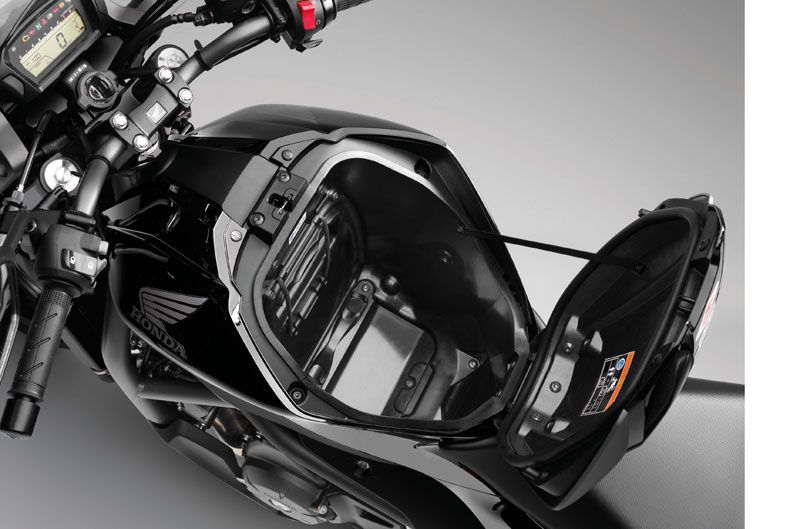 Honda NC700S.