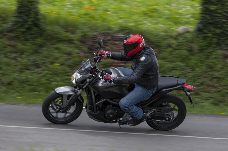 Honda NC700S.