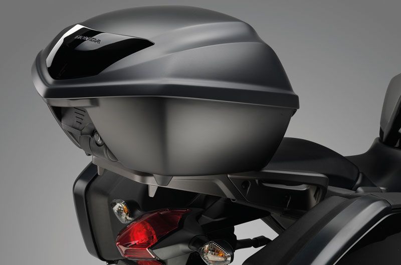 Honda NC700S.