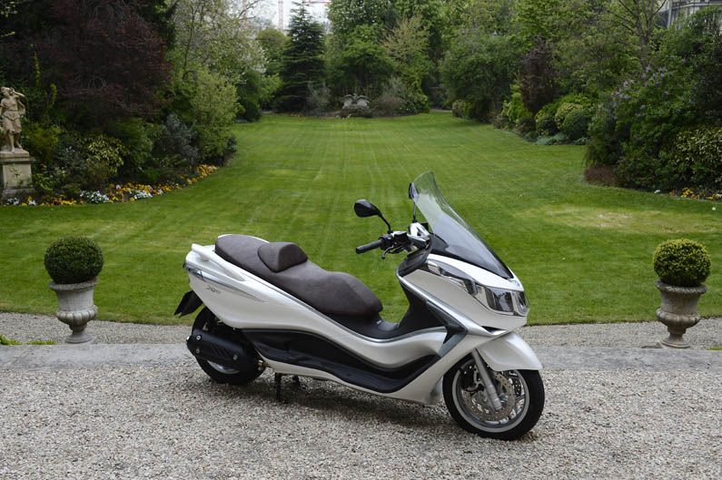 Piaggio X10 2012