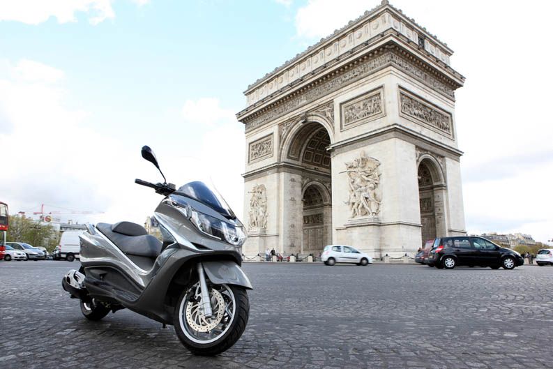 Piaggio X10 2012