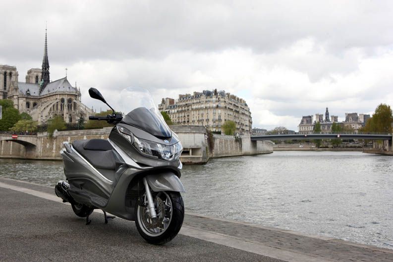 Piaggio X10 2012
