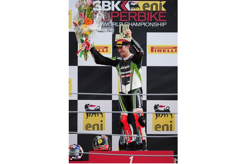 Sykes en el podio de Monza. Mundial SBK 2012