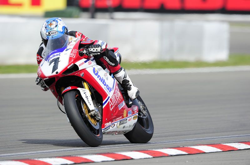 Motores Ducati. Pilotos: Checa