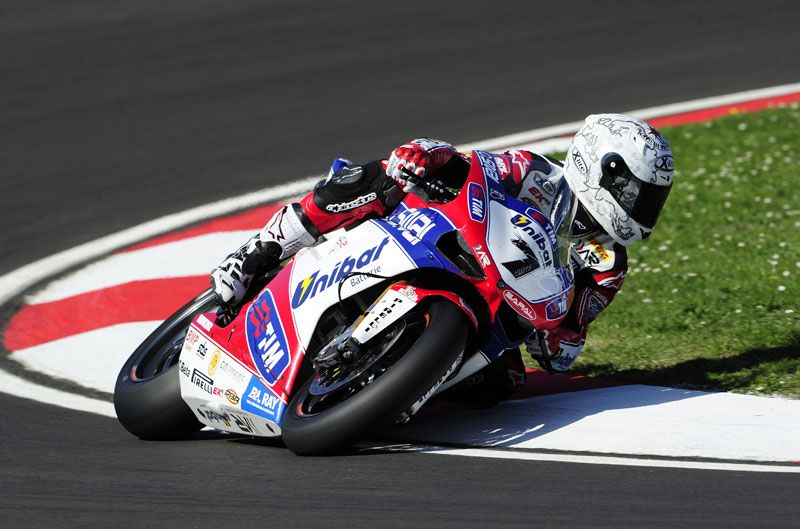 Motores Ducati. Pilotos: Checa