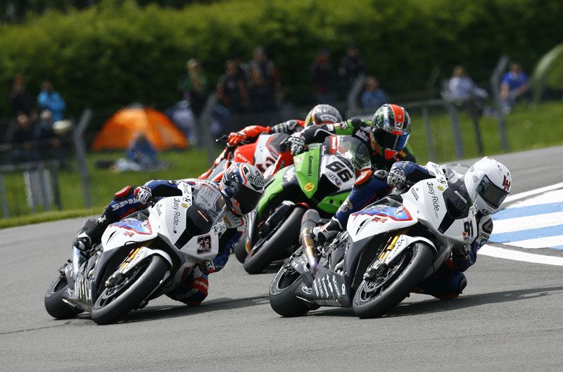 Haslam, Melandri, Sykes y Biaggi. Mundial SBK Donington 2012