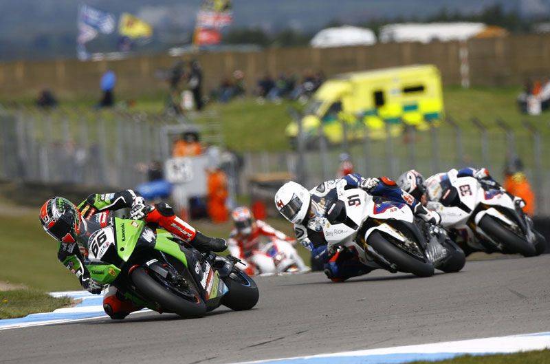 Sykes, Haslam y Melandri. Mundial SBK Donington 2012