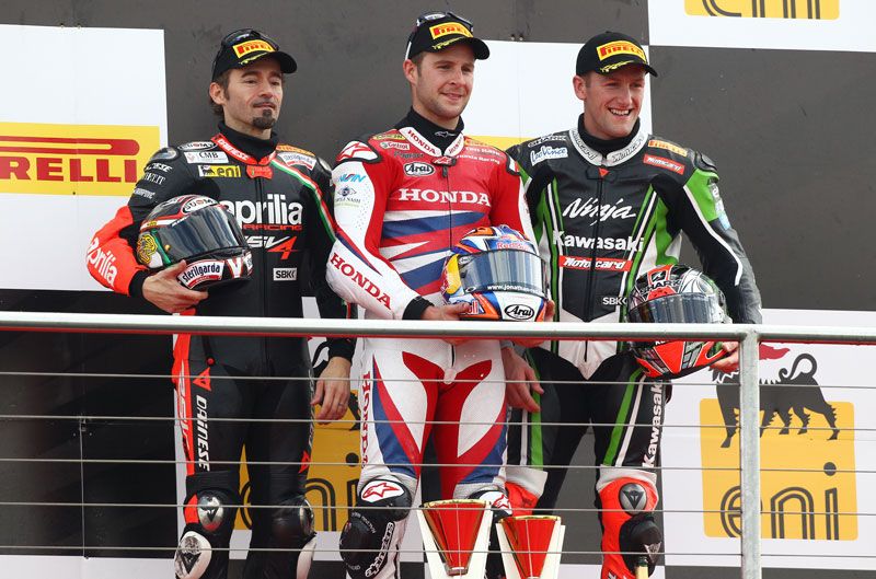 Podio Carrera SBK Donington 2012: Rea, Biaggi y Sykes