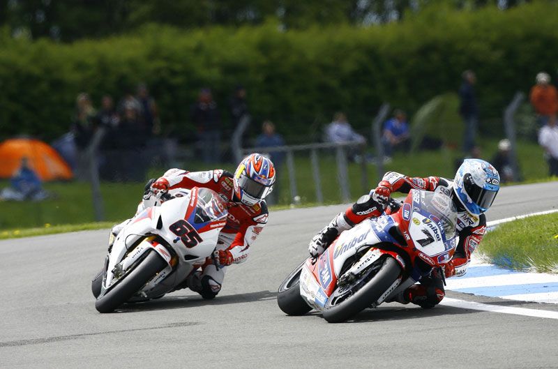 Checa y Rea. Mundial SBK Donington 2012