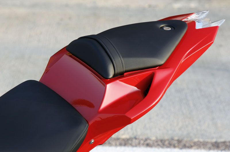 BMW S 1000 RR. Detalles