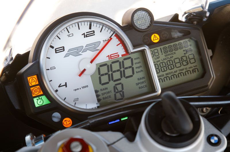 BMW S 1000 RR. Detalles