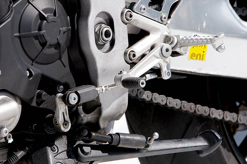 Comparativa streetfighter: Aprilia, KTM MV Agusta y Triumph
