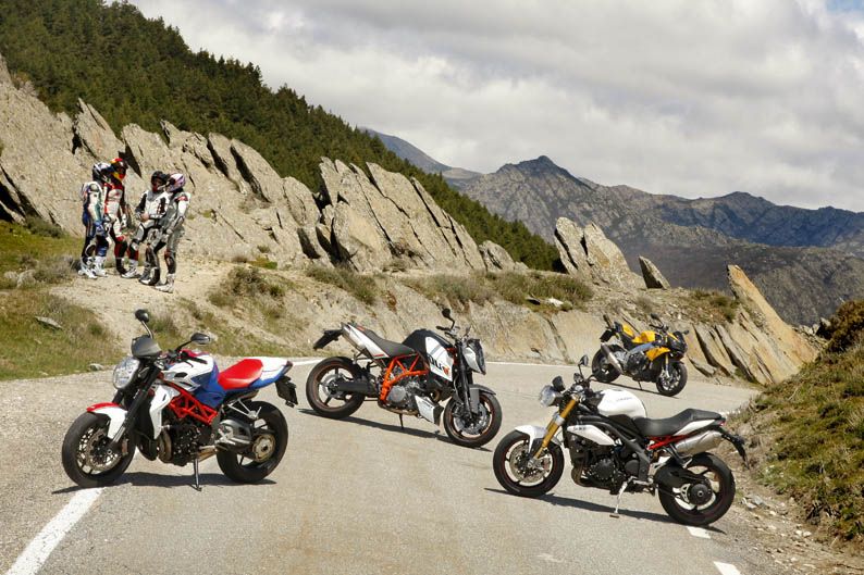 Comparativa streetfighter: Aprilia, KTM MV Agusta y Triumph