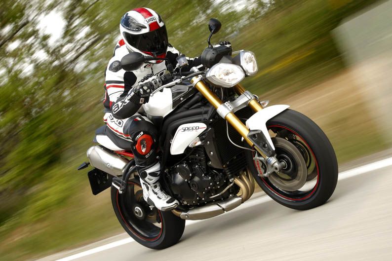 Comparativa streetfighter: Aprilia, KTM MV Agusta y Triumph