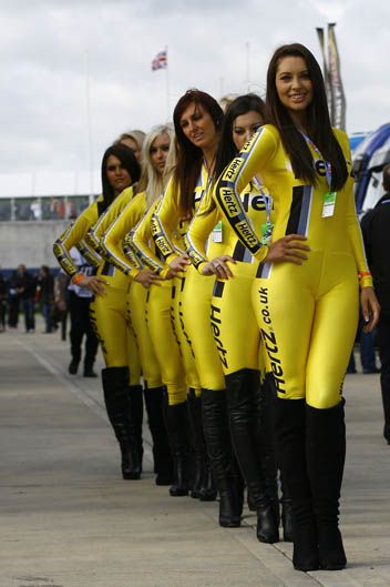 Las chicas del GP de Gran Bretaña de MotoGP 2012
