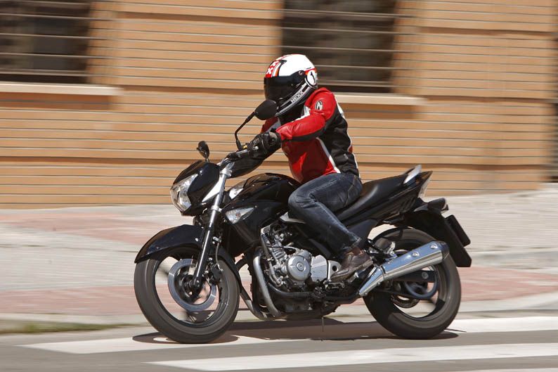 Suzuki Inazuma. Galería de fotos