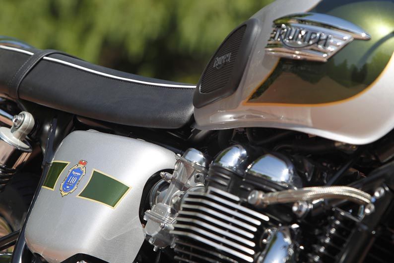 Triumph y Bonneville