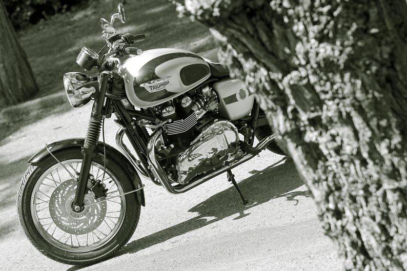 Triumph y Bonneville