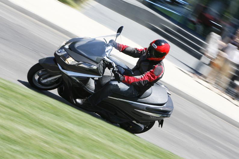 Piaggio X10 350