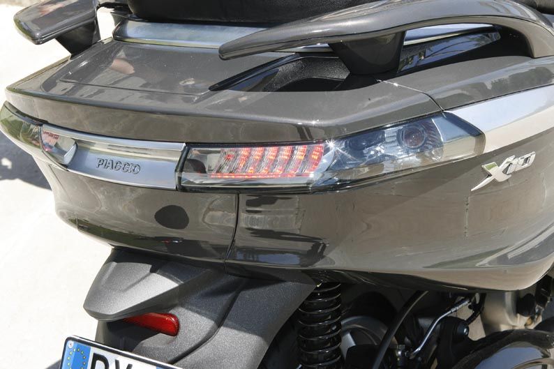 Piaggio X10 350
