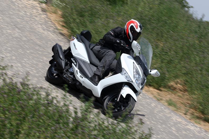 SYM Joymax GTS 300i