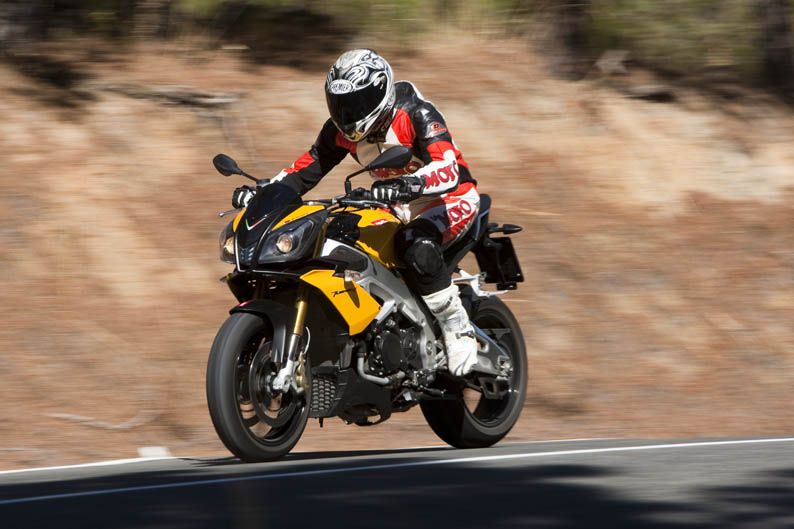 Aprilia Tuono V4 R APRC