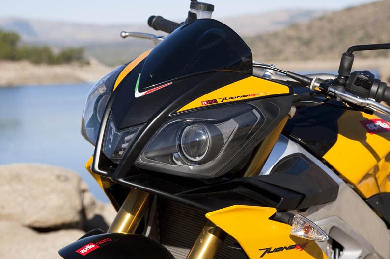 Aprilia Tuono V4 R APRC