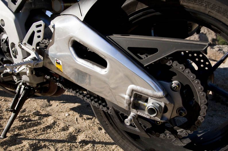 Aprilia Tuono V4 R APRC
