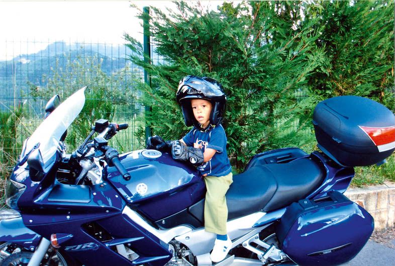 Mi sobrino Osaba y mi FJR