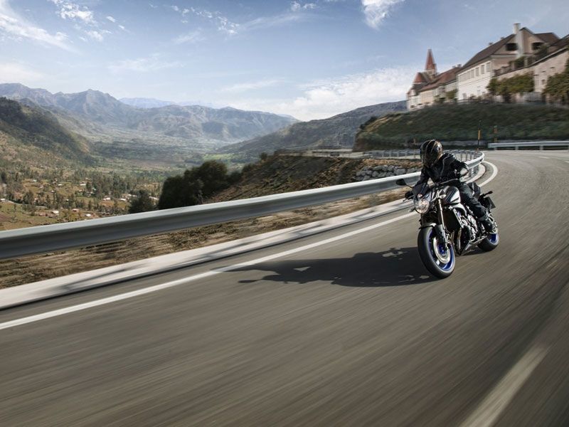 Nueva Yamaha FZ8 2013