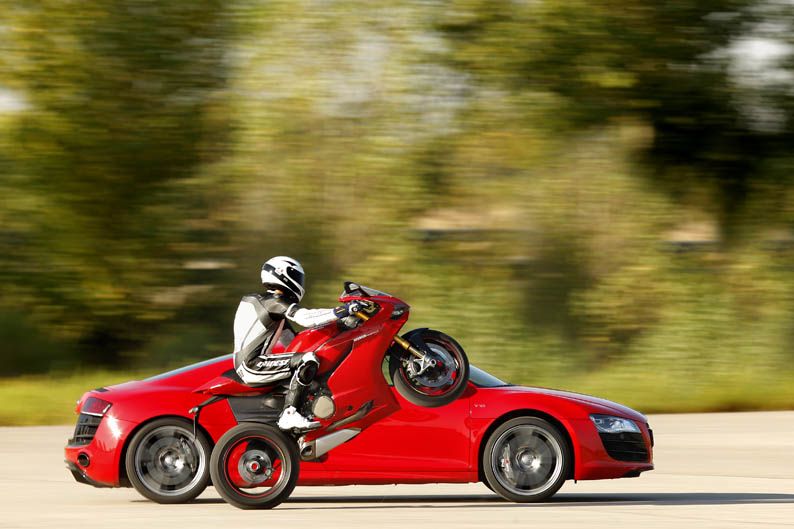 Comparativa Ducati 1199 Panigale S vs Audi R8