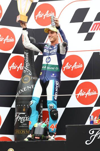 Pol Espargaró, en el podio