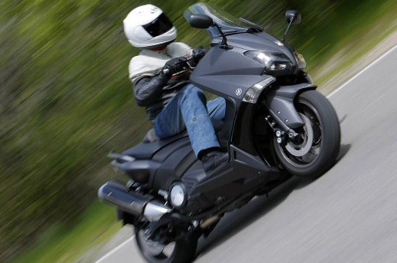 Comparativa scooter: Honda Integra vs Yamaha T-Max