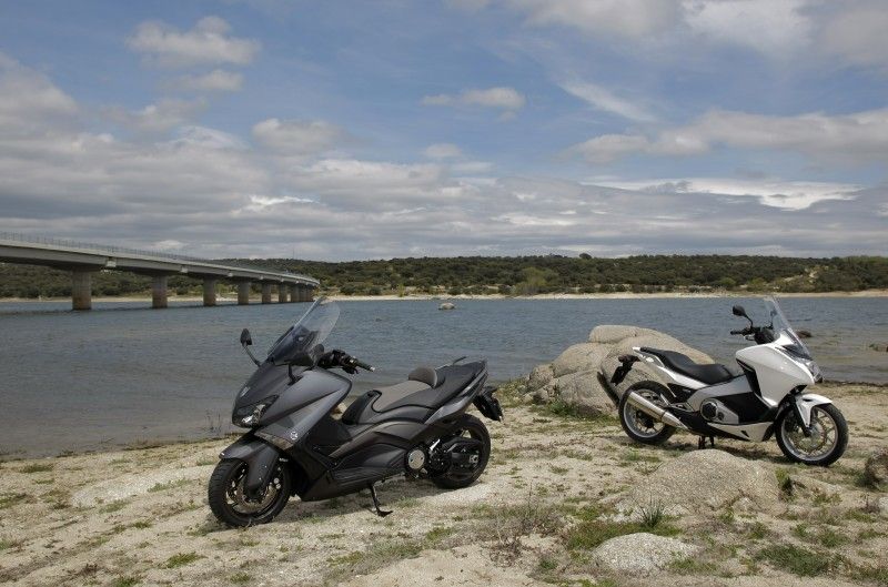 Comparativa scooter: Honda Integra vs Yamaha T-Max