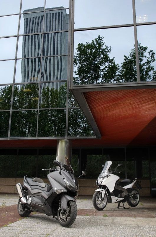 Comparativa scooter: Honda Integra vs Yamaha T-Max
